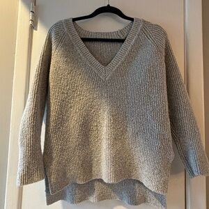 Forever 21 Women’s Grey Sweater